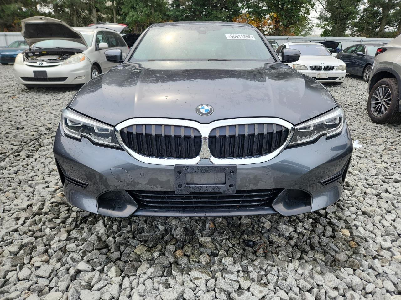2021 BMW 330Xi - Фото 5