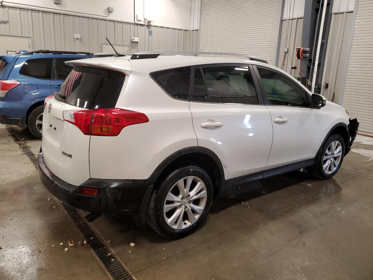 2015 Toyota Rav4 Limited - Фото 3
