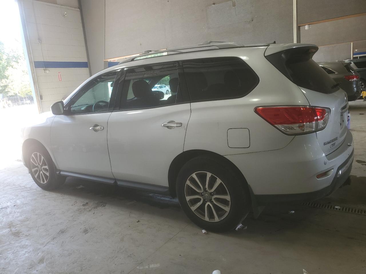 2014 Nissan Pathfinder S - Фото 2