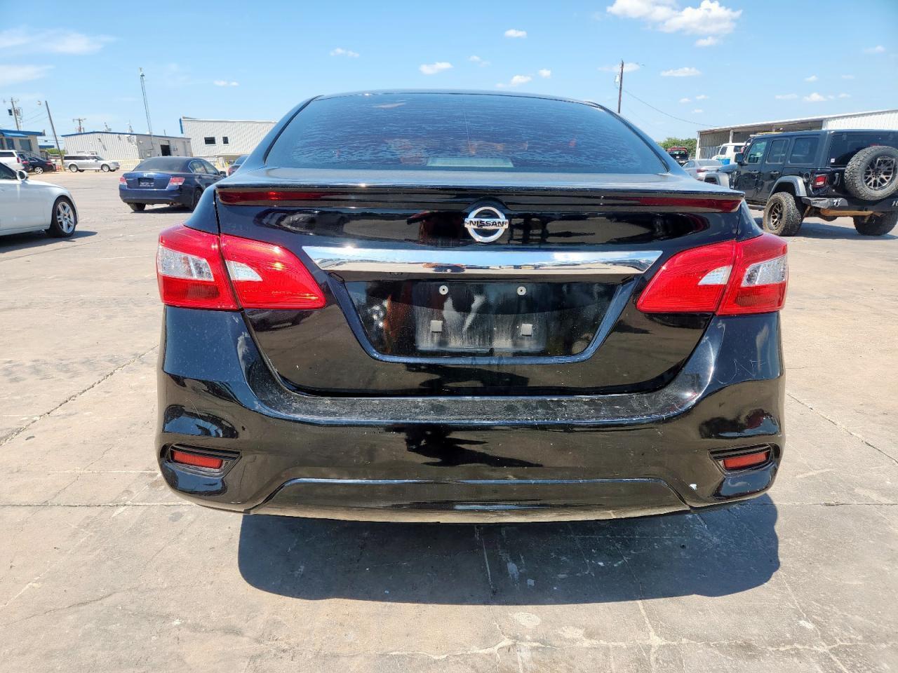 2018 Nissan Sentra S - Фото 6