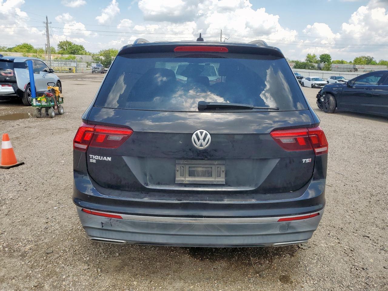 2018 Volkswagen Tiguan Se - Image 6