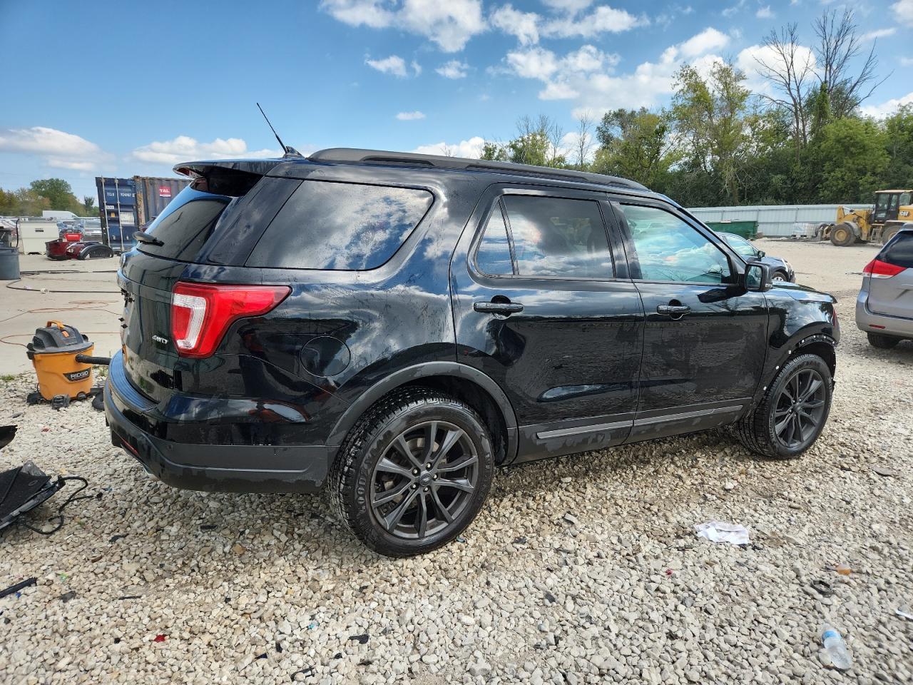 2018 Ford Explorer Xlt - Фото 3
