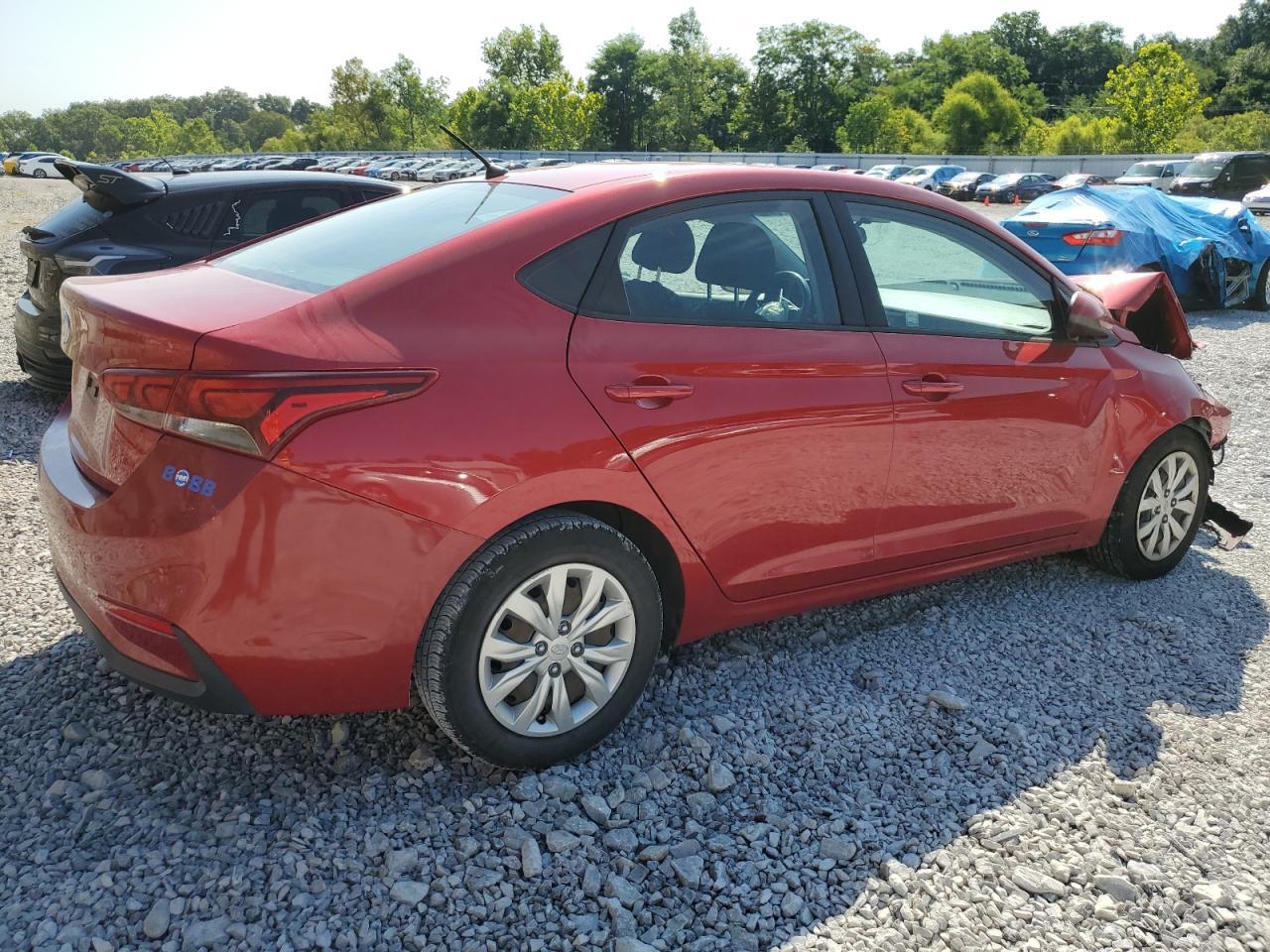 2021 Hyundai Accent Se - Фото 3