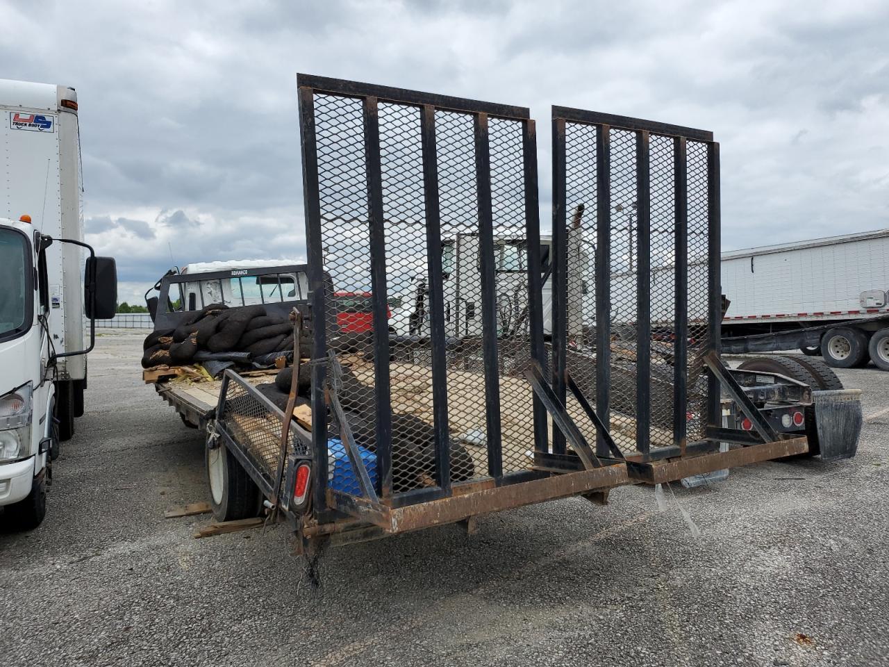 2019 Isuzu Npr-Hd Crew Cab Flatbed Truck - Фото 3