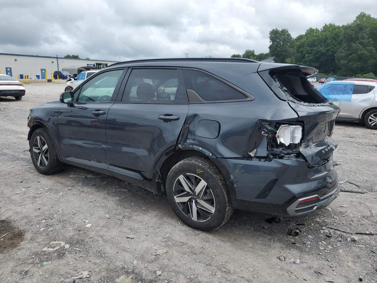 2022 Kia Sorento S - Фото 2