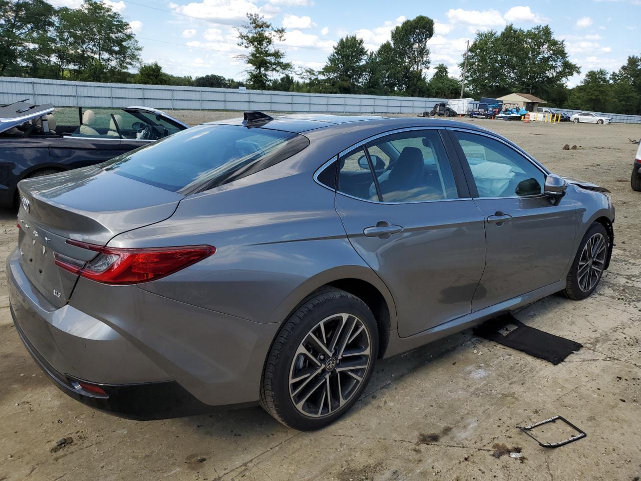 2025 Toyota Camry Xse - Фото 3