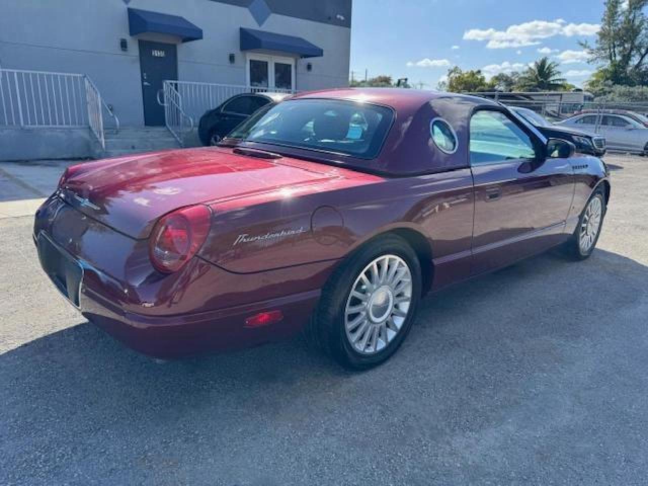 2004 Ford Thunderbird - Image 3
