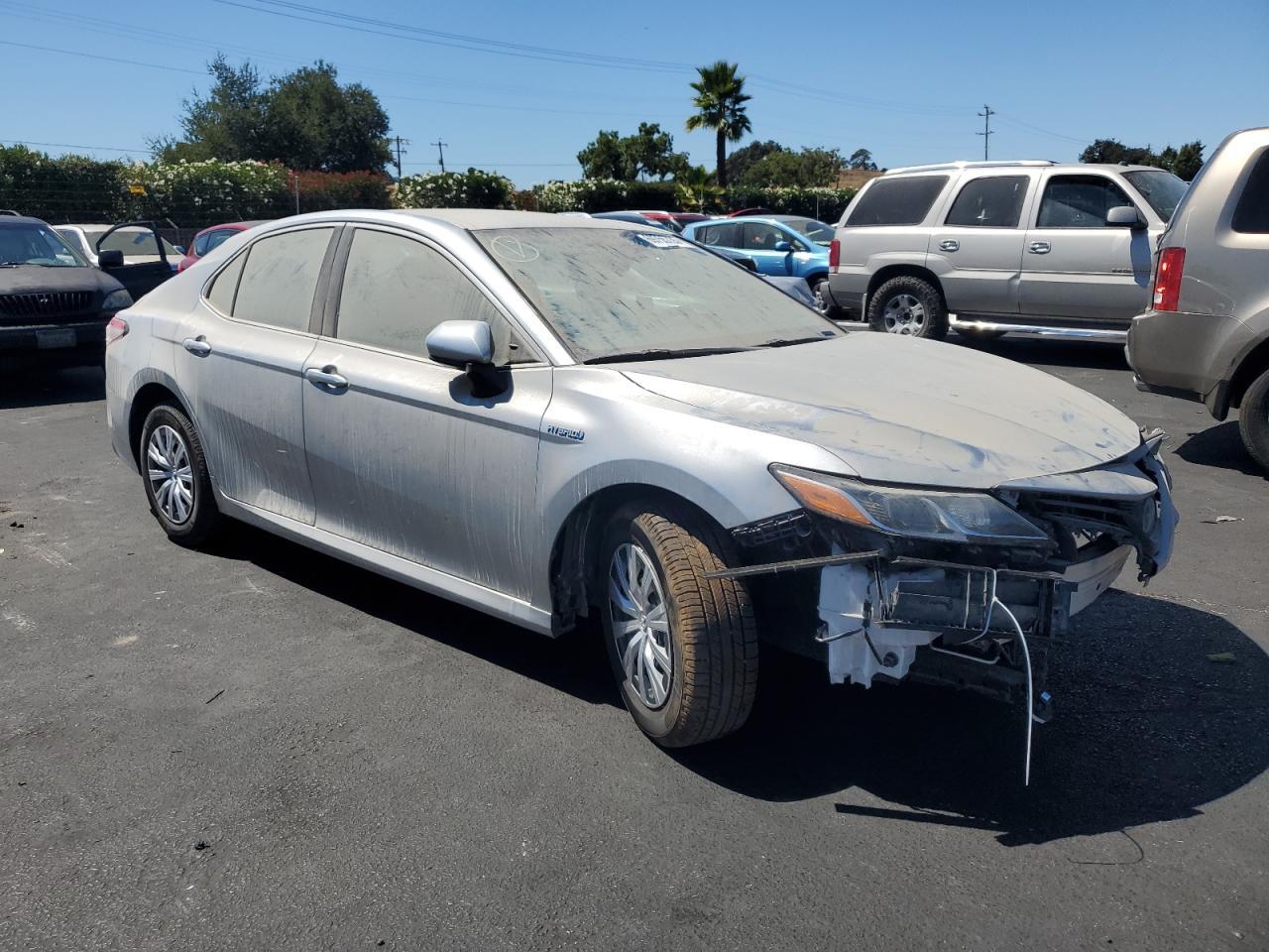 2020 Toyota Camry Le - Image 4