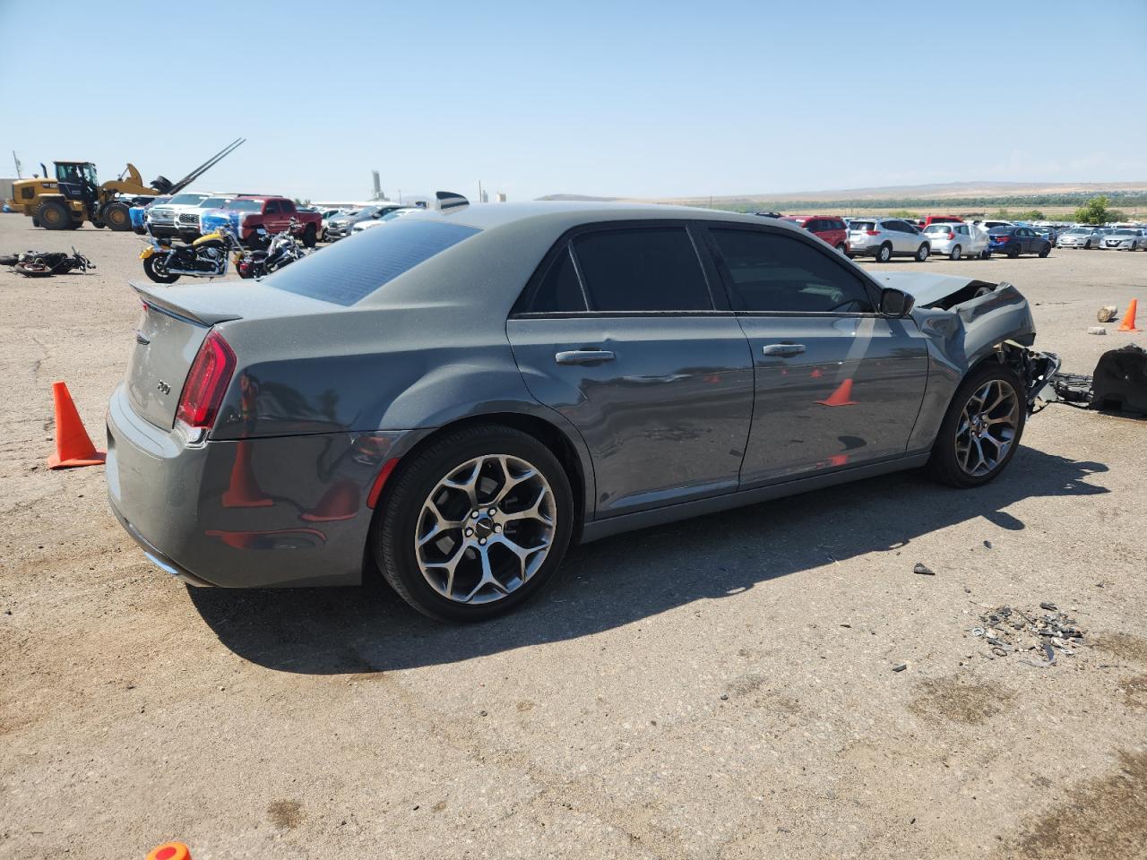 2018 Chrysler 300 Touring - Фото 3