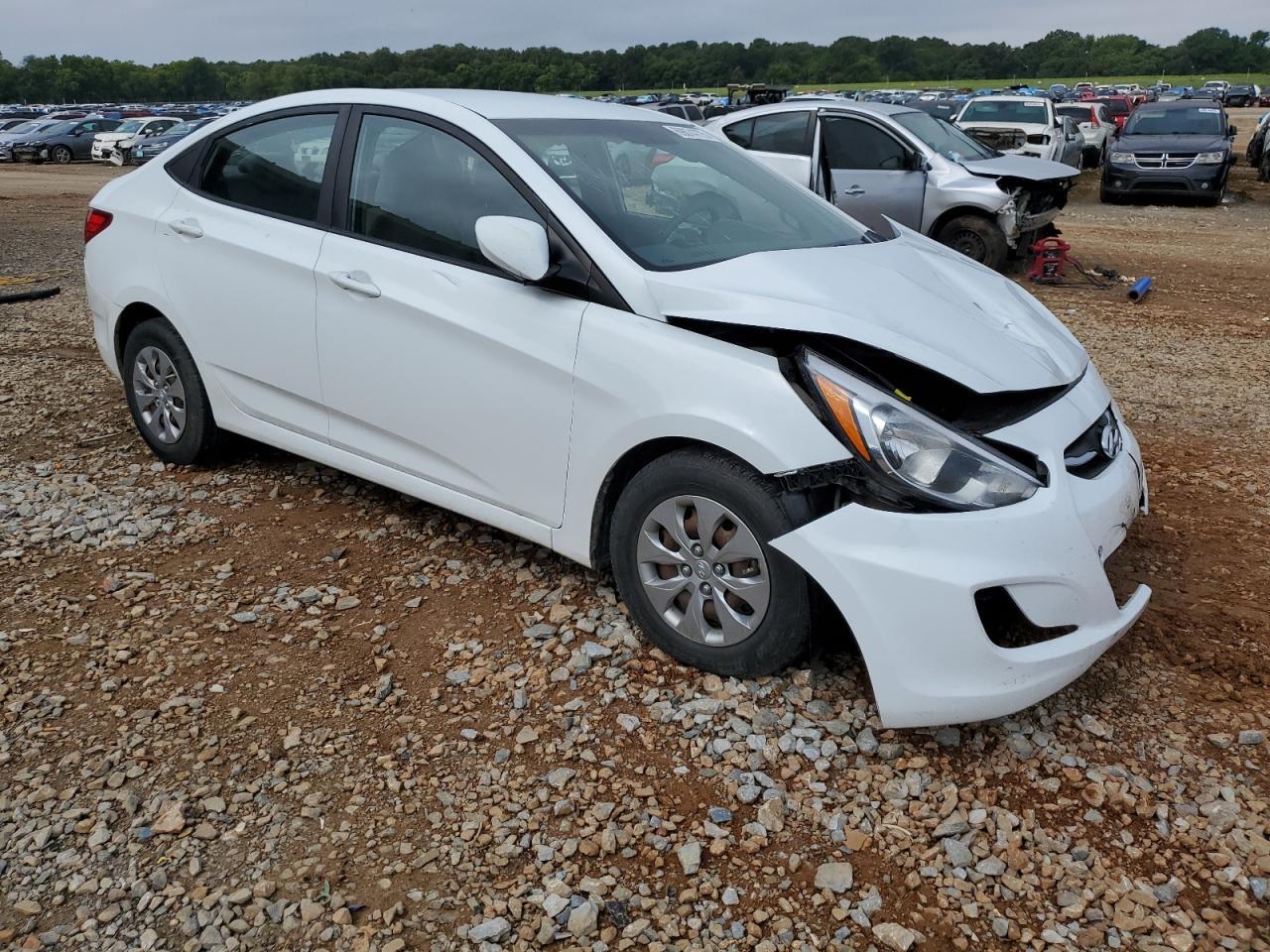 2017 Hyundai Accent Se - Фото 4