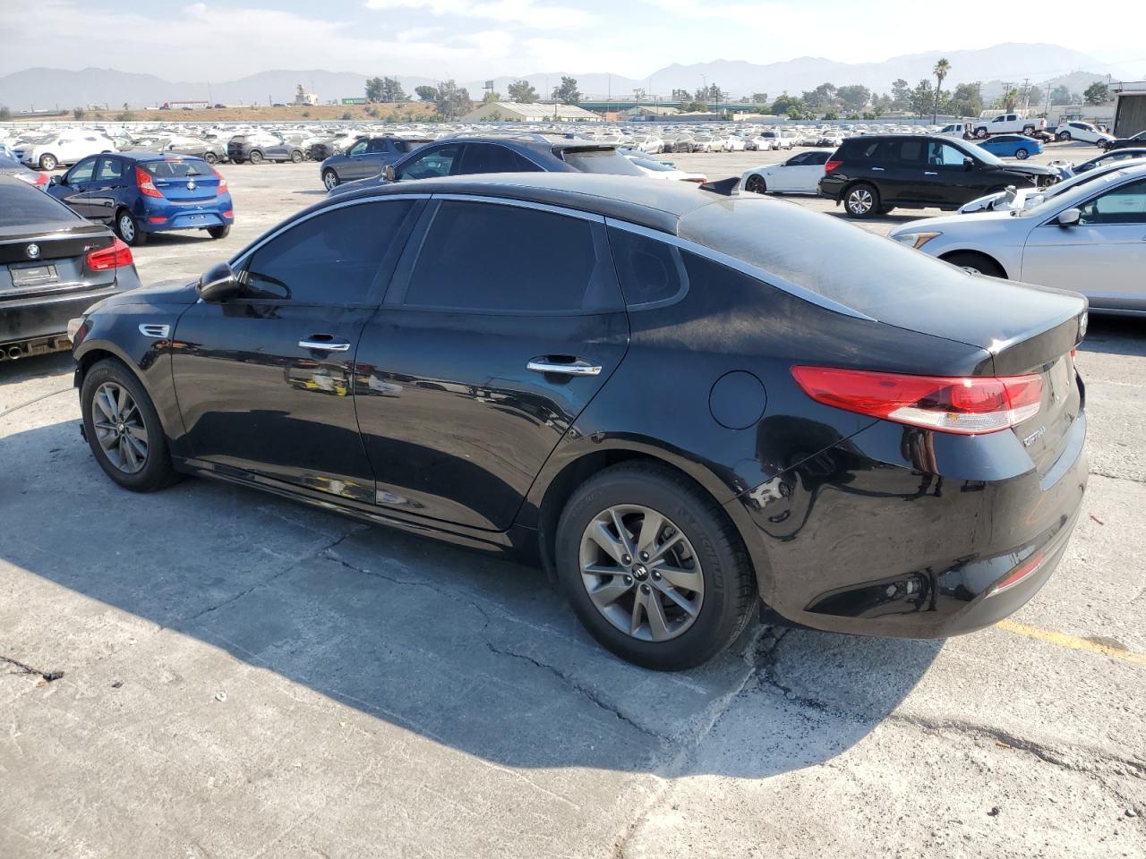 2018 Kia Optima Lx - Фото 2