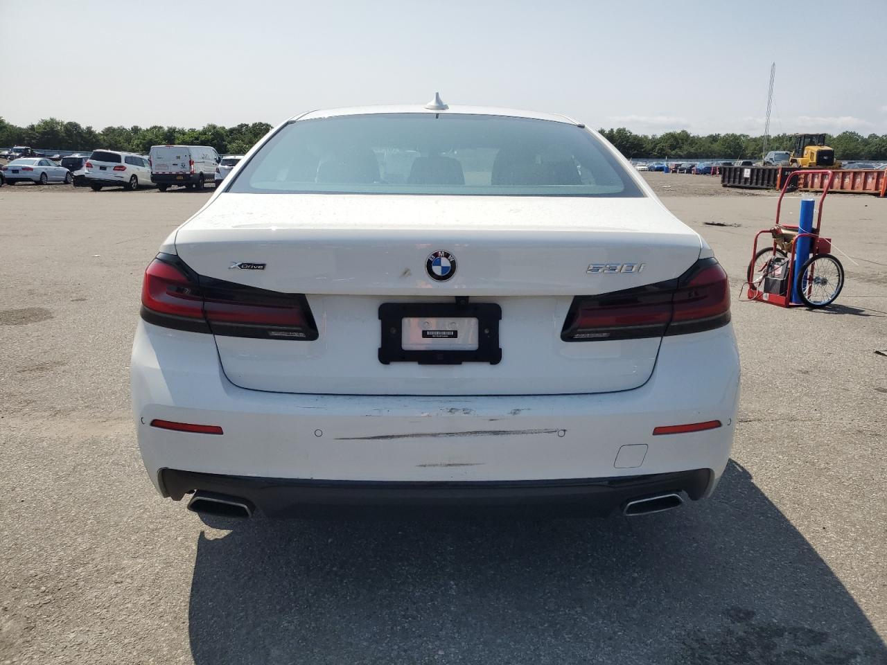 2023 BMW 530 Xi - Фото 6