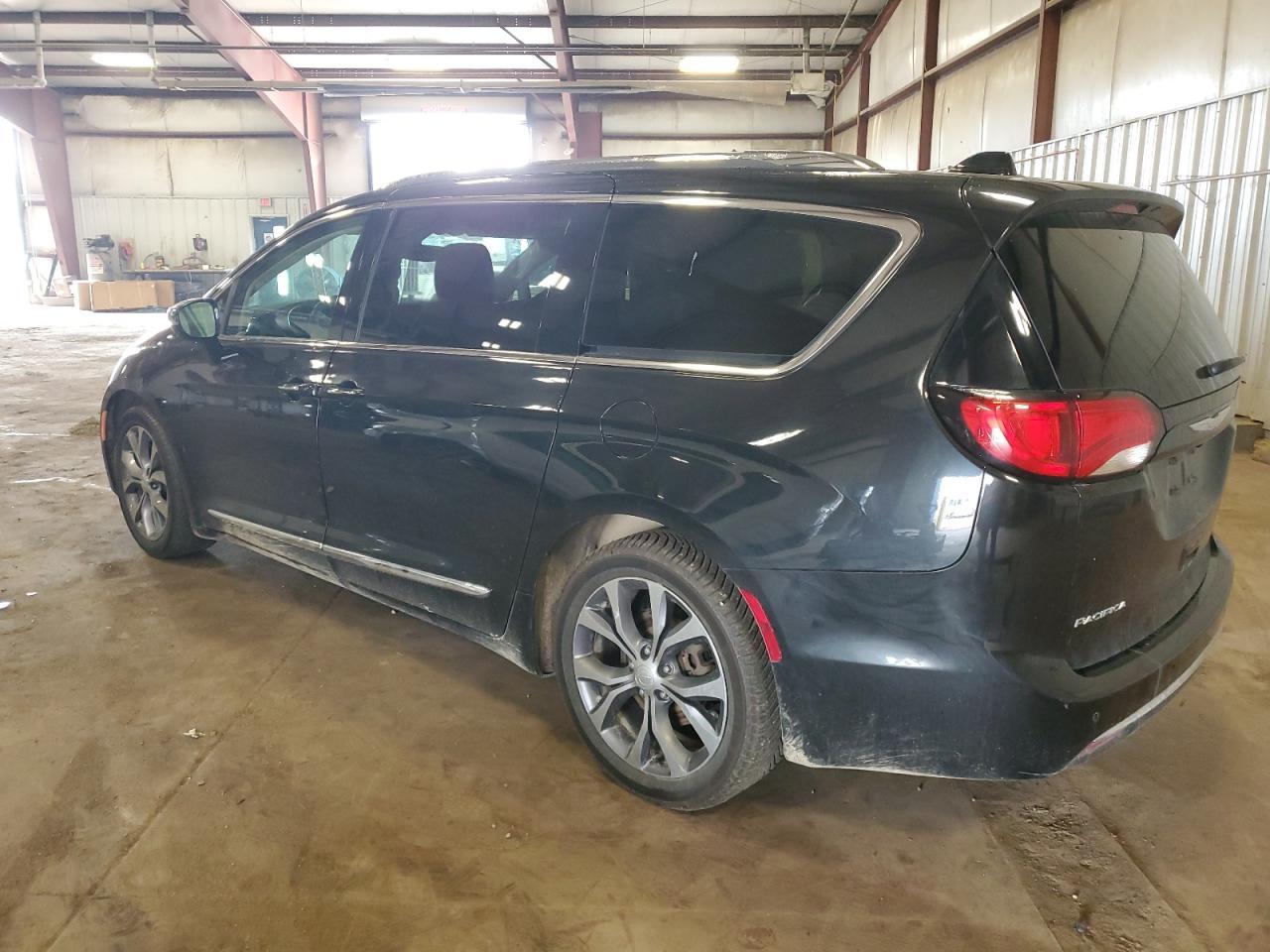 2018 Chrysler Pacifica Limited - Фото 2