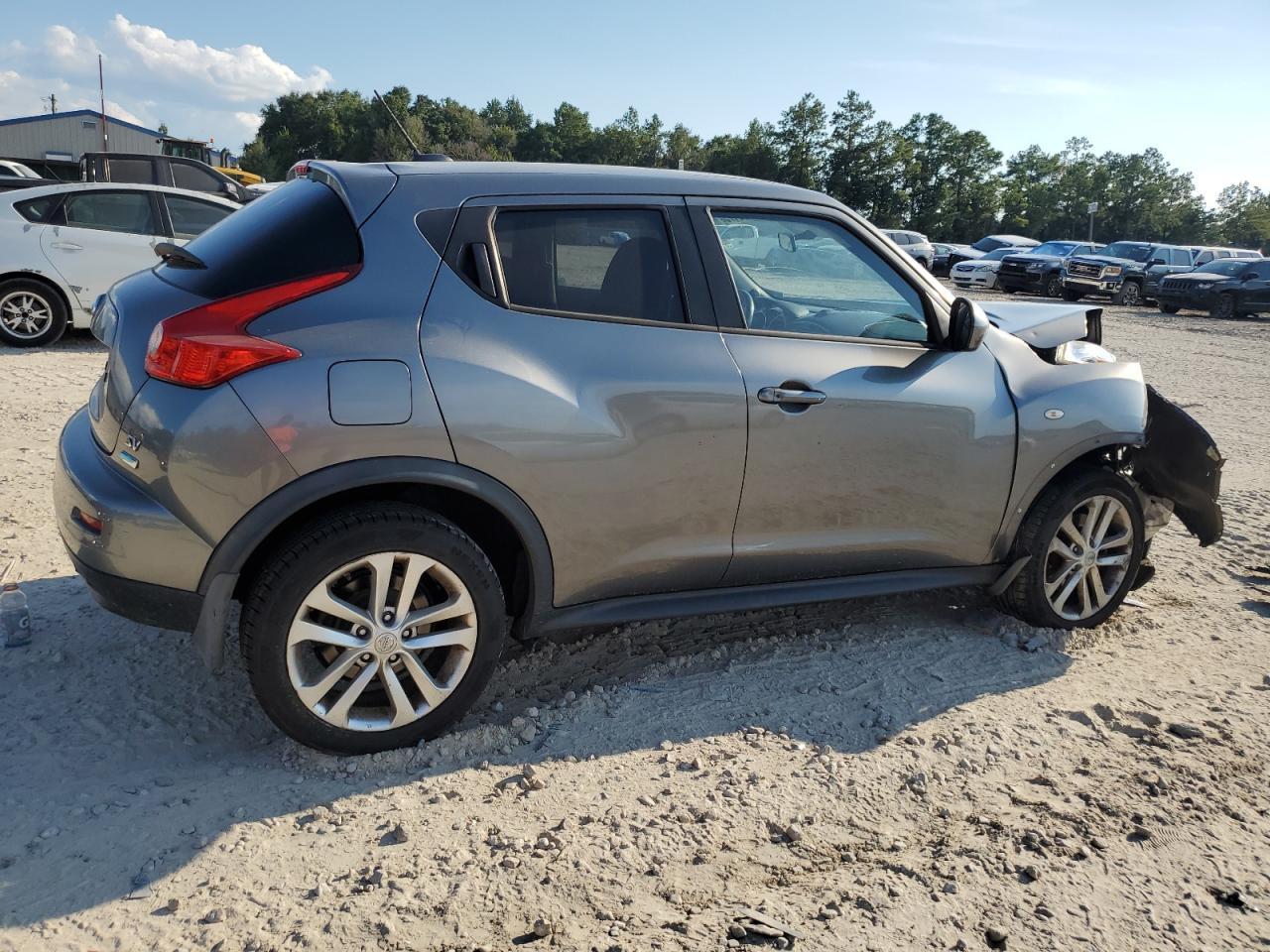 2013 Nissan Juke S - Image 3