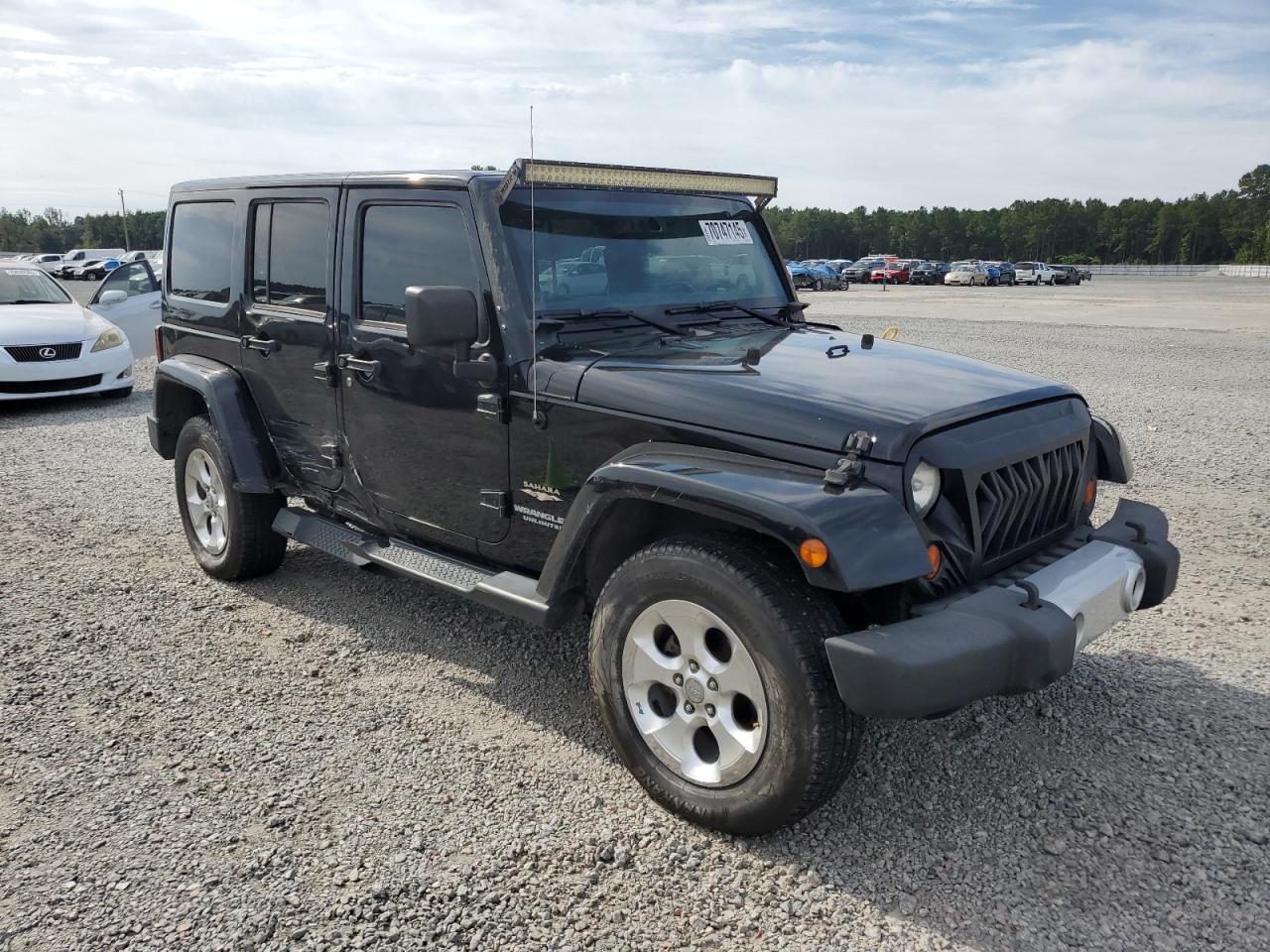 2013 Jeep Wrangler Unlimited Sahara - Image 4
