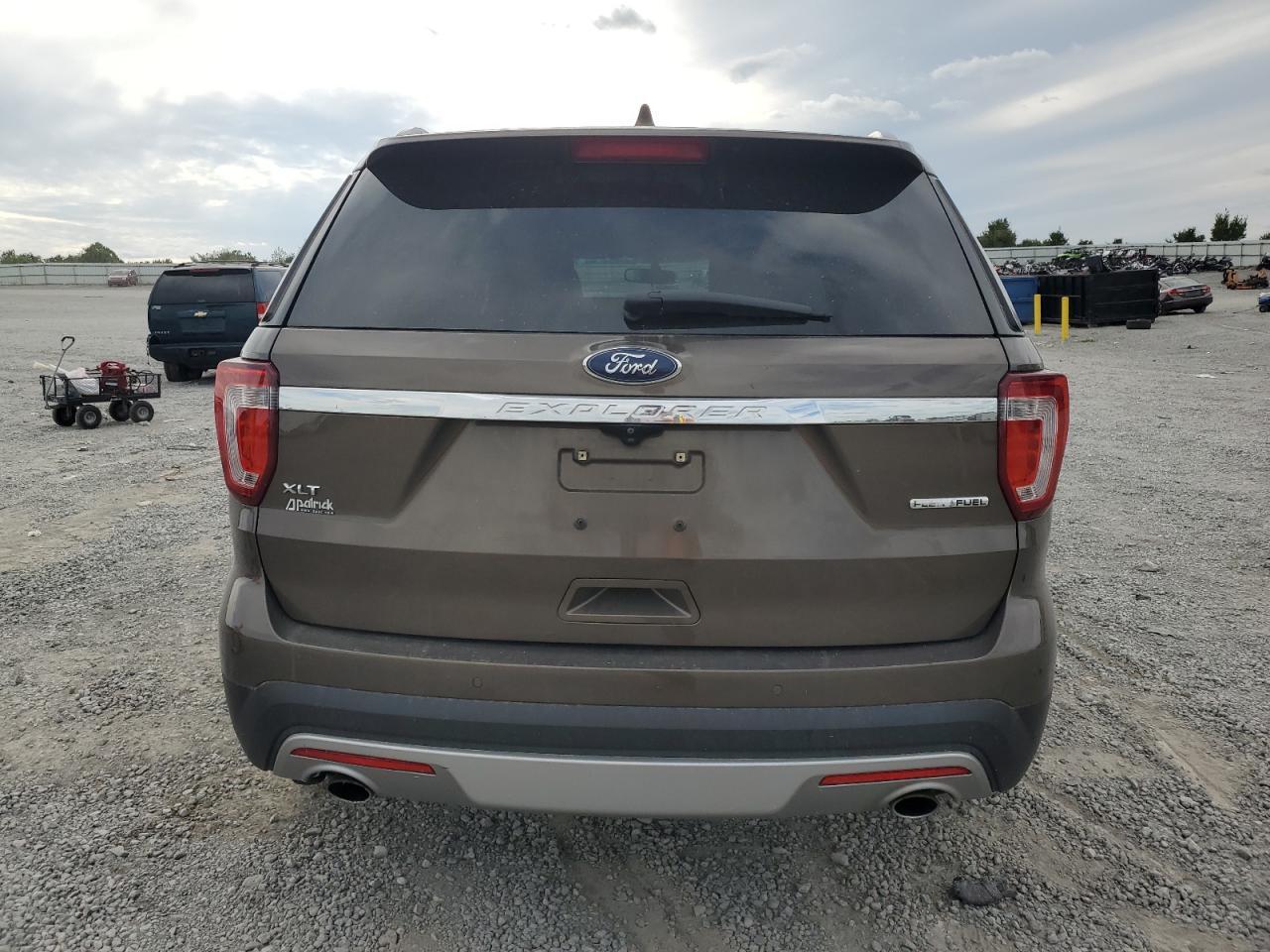 2016 Ford Explorer Xlt - Фото 6