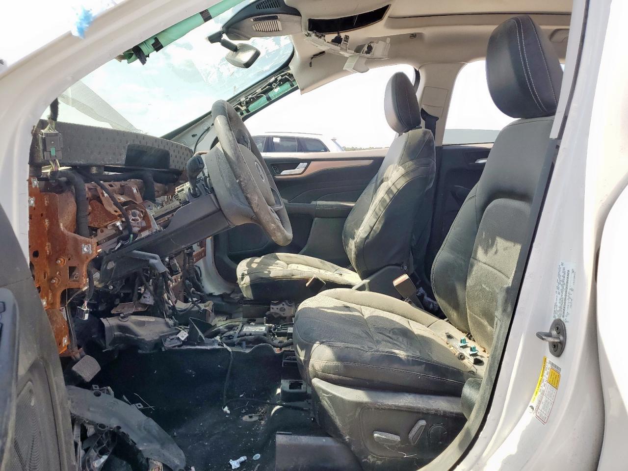 2022 Ford Escape Titanium - Image 7