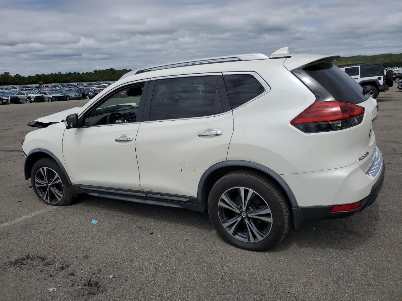 2018 Nissan Rogue S - Фото 2