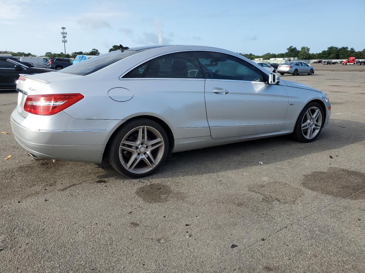 2012 Mercedes-Benz E 350 4Matic - Фото 3