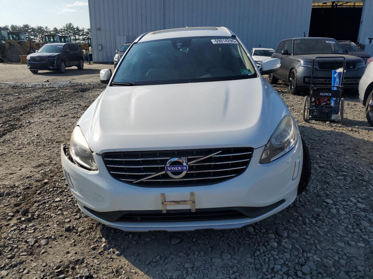 2016 Volvo Xc60 T5 Premier - Image 5