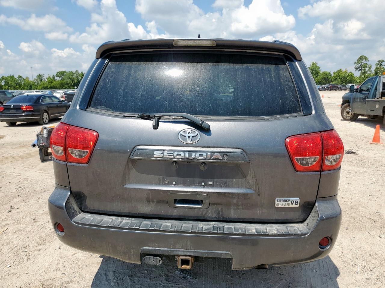 2016 Toyota Sequoia Sr5 - Фото 6