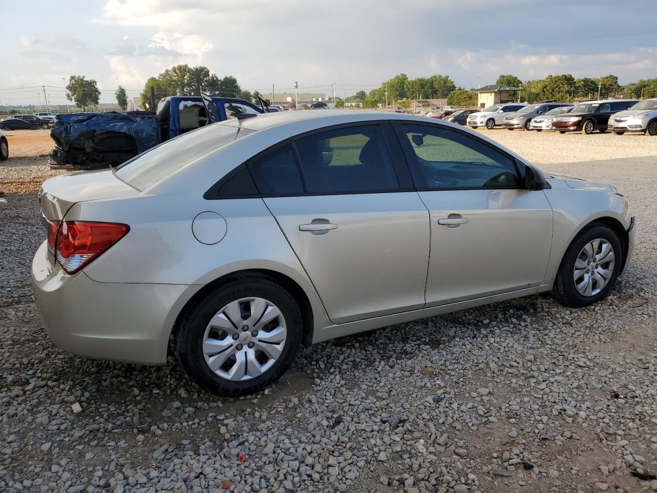 2013 Chevrolet Cruze Ls - Фото 3