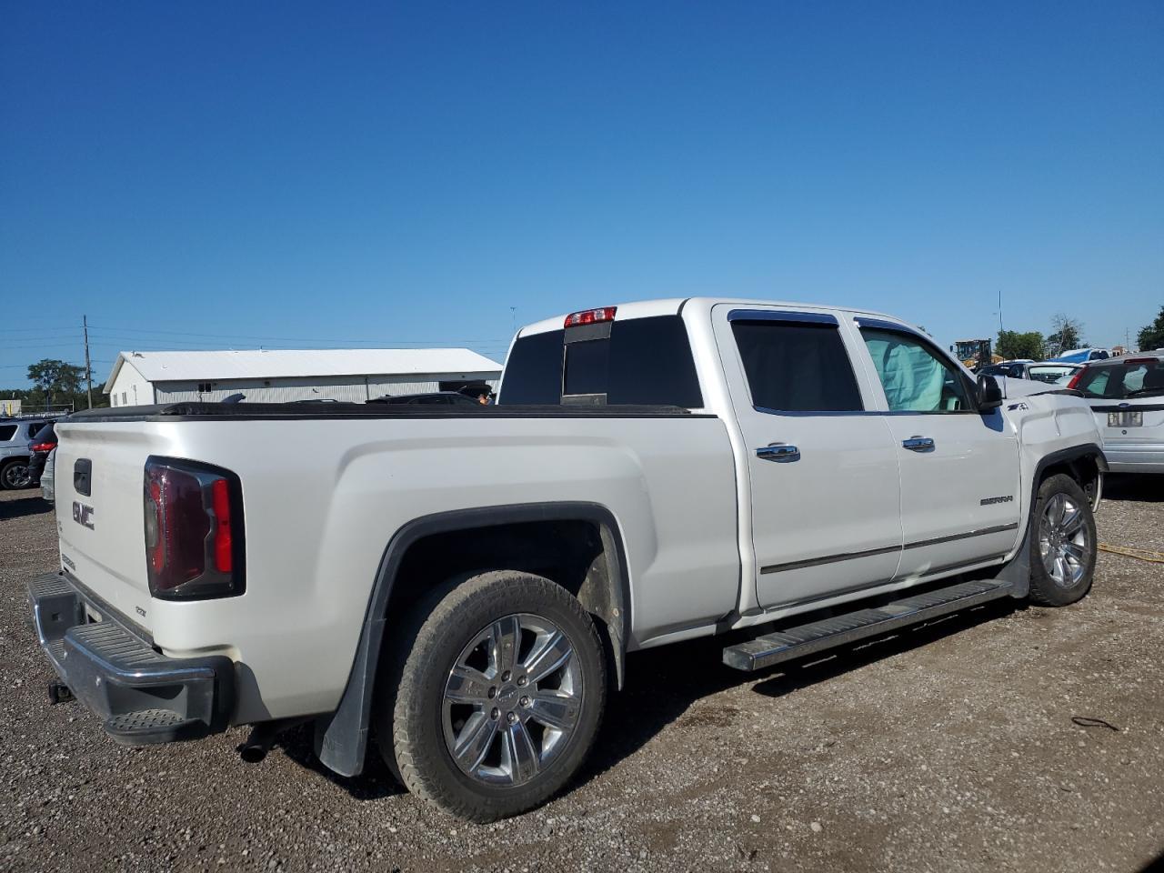 2016 GMC Sierra - Image 3