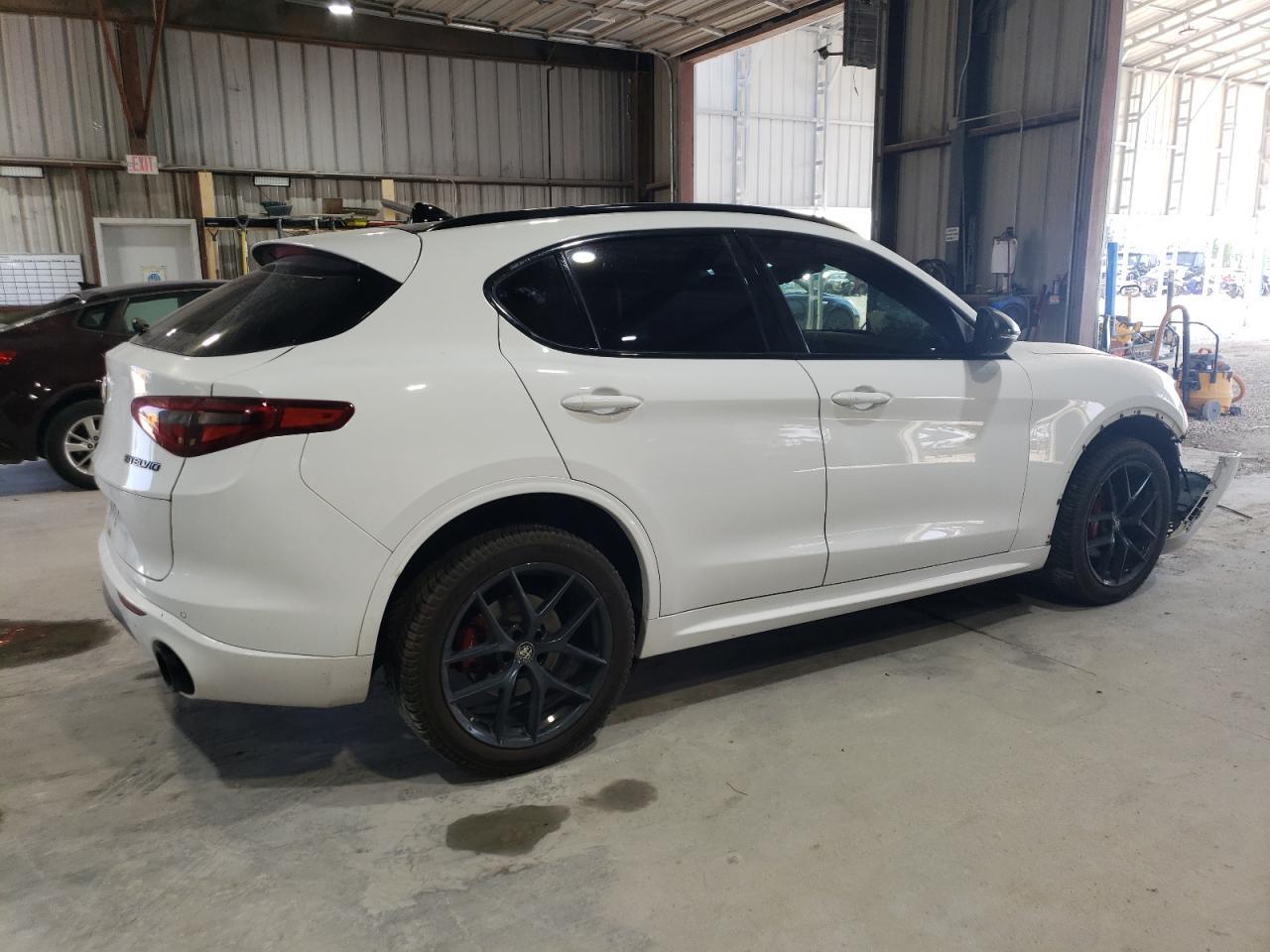 2020 Alfa Romeo Stelvio Ti - Image 3
