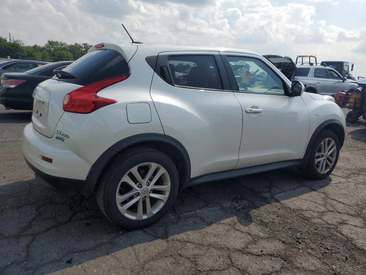 2014 Nissan Juke S - Image 3