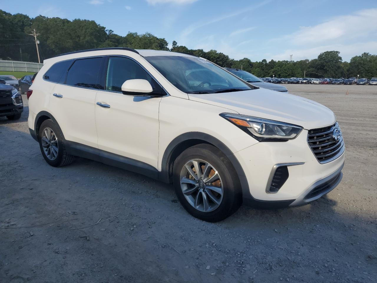 2017 Hyundai Santa Fe Se - Фото 4