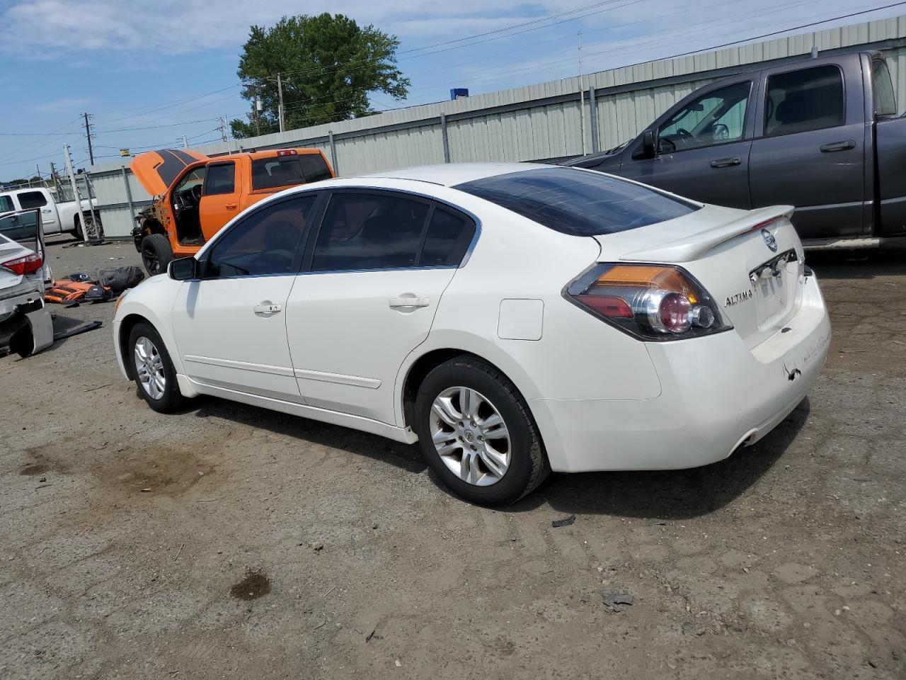 2011 Nissan Altima Base - Фото 2