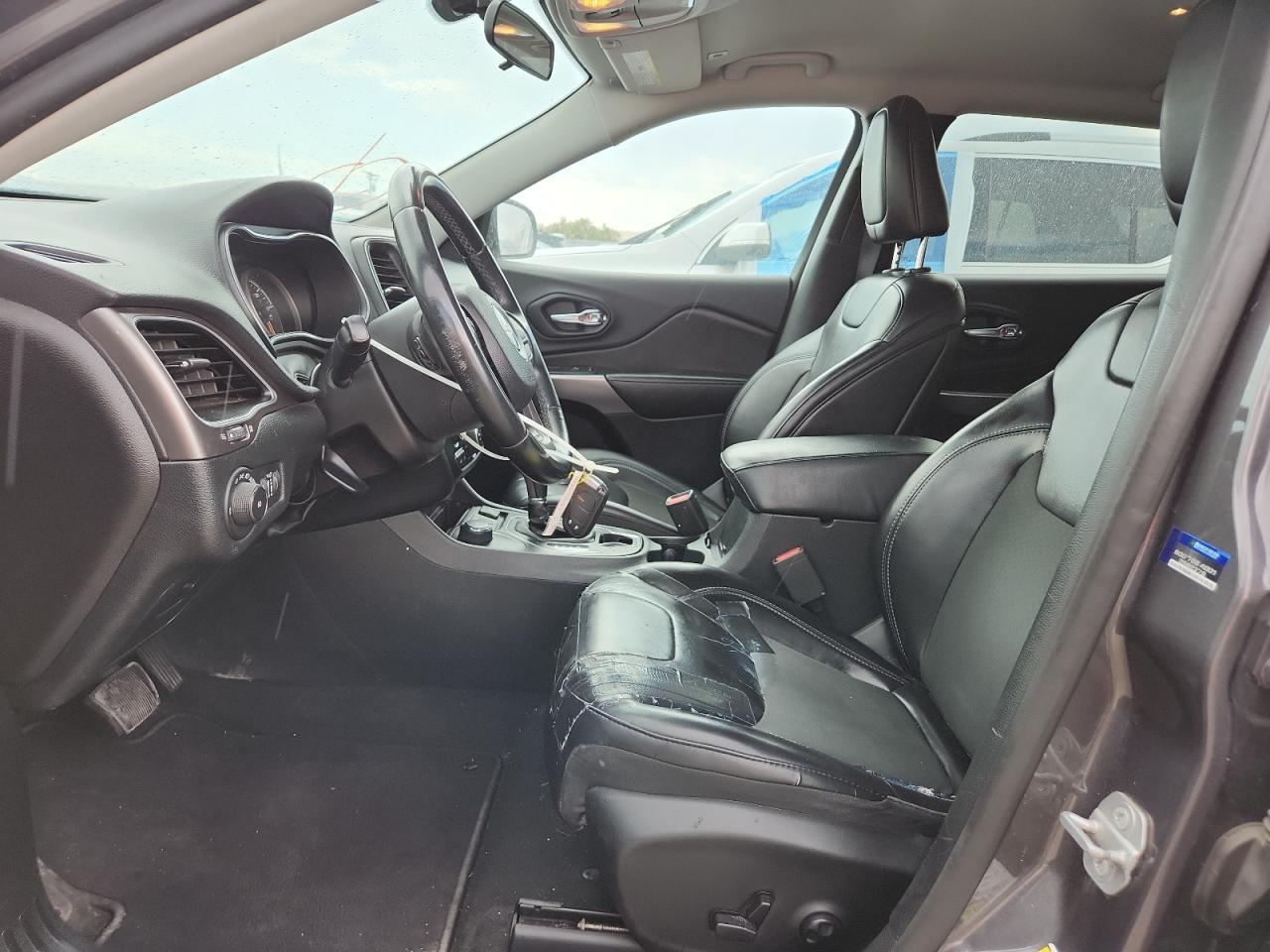 2019 Jeep Cherokee Latitude Plus - Фото 7