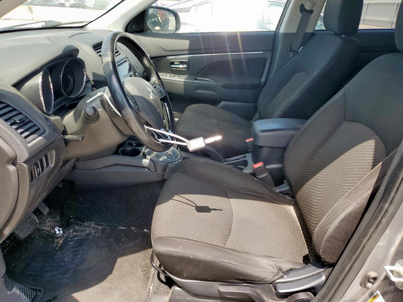 2016 Mitsubishi Outlander Sport Es - Image 7