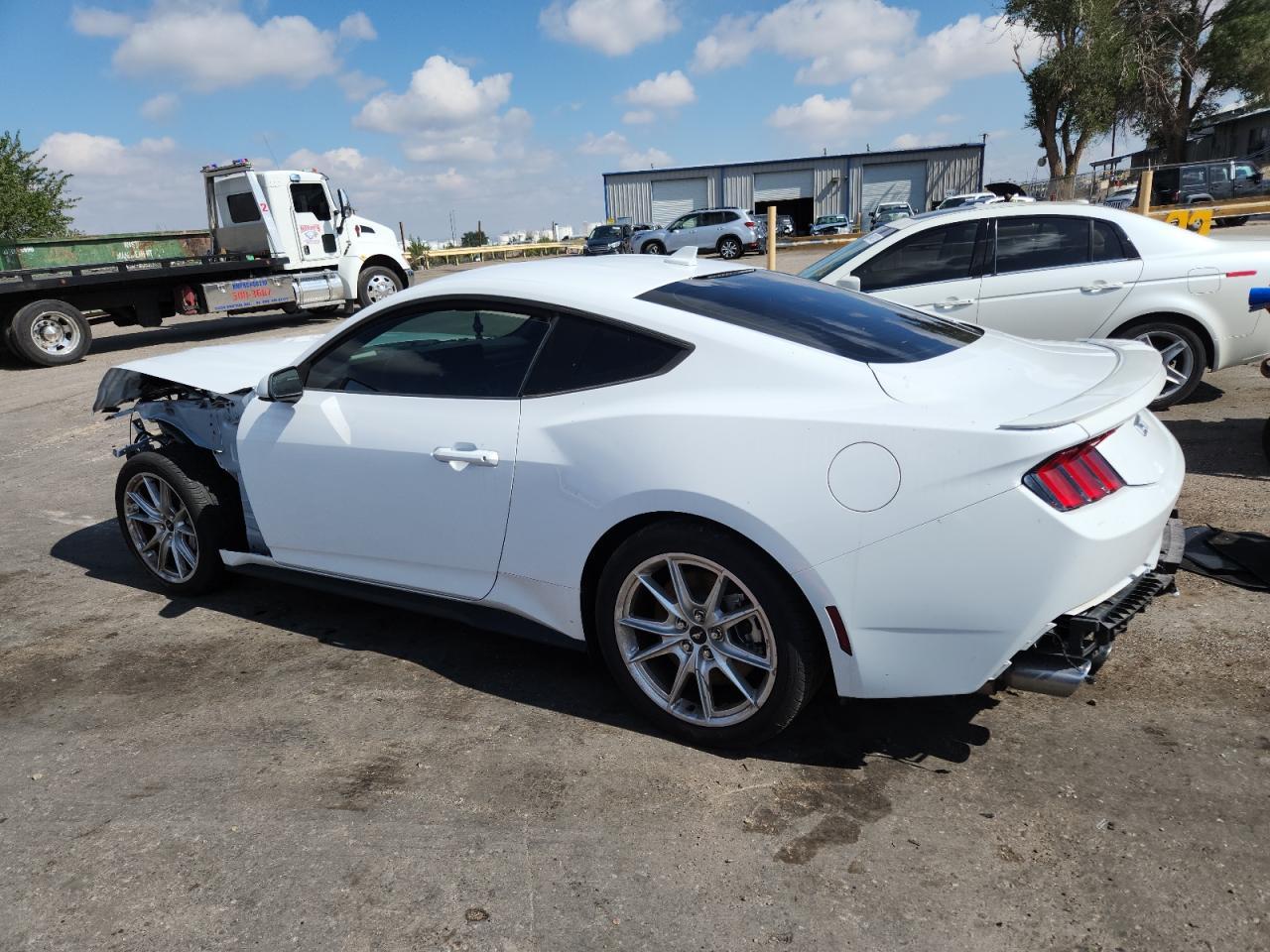 2024 Ford Mustang Gt - Фото 2