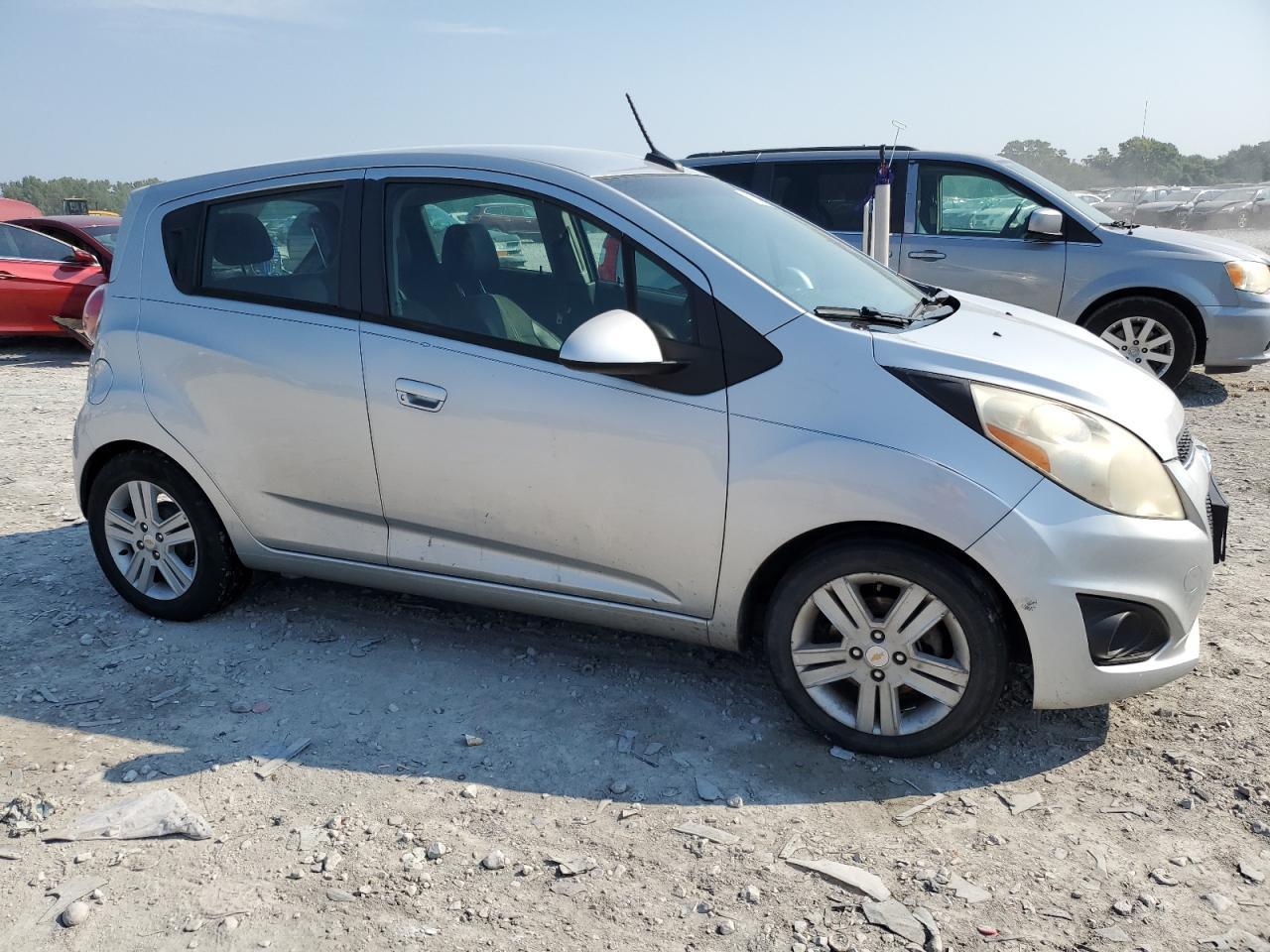 2014 Chevrolet Spark Ls - Фото 4