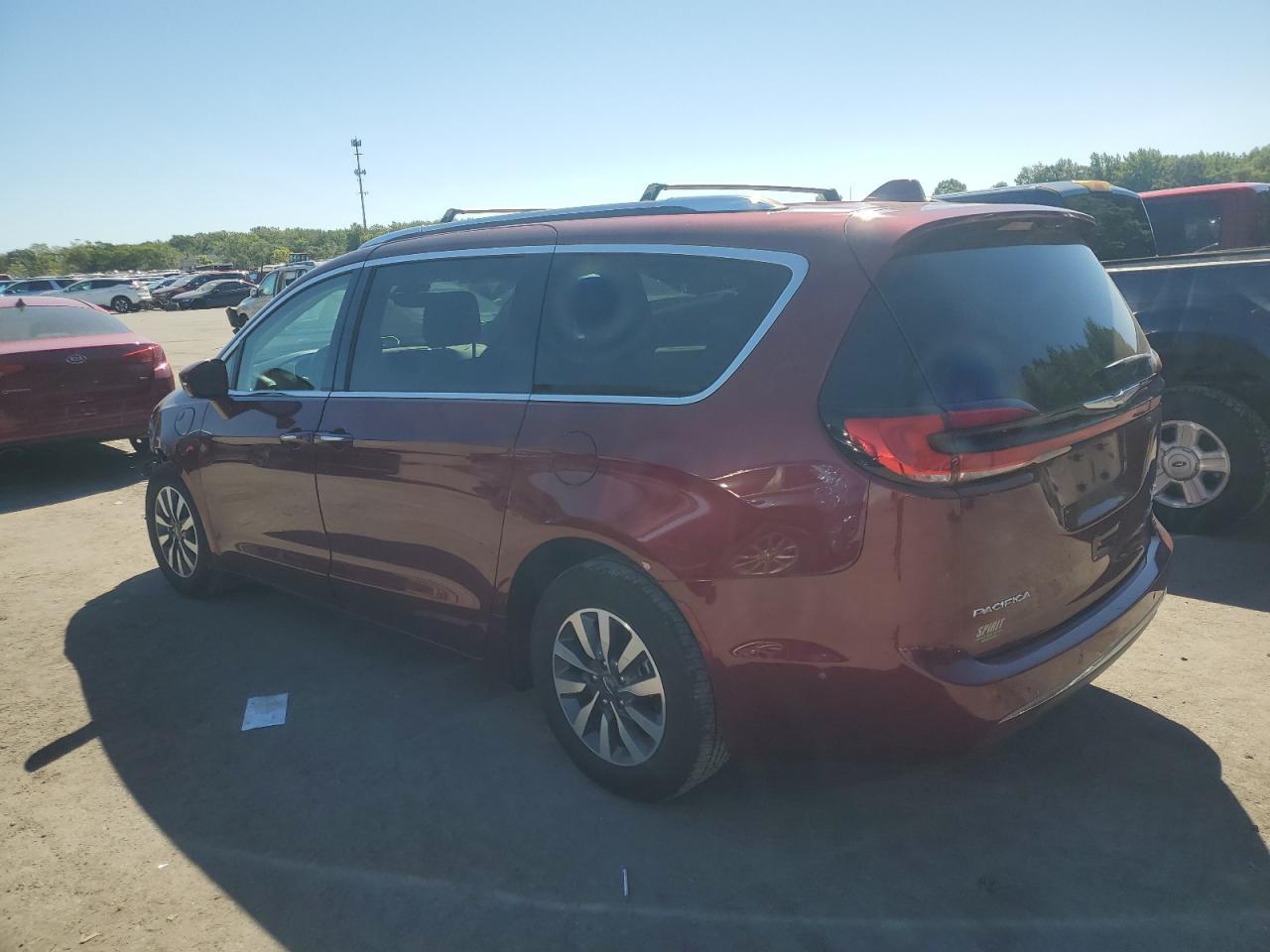 2021 Chrysler Pacifica Hybrid Touring L - Image 2