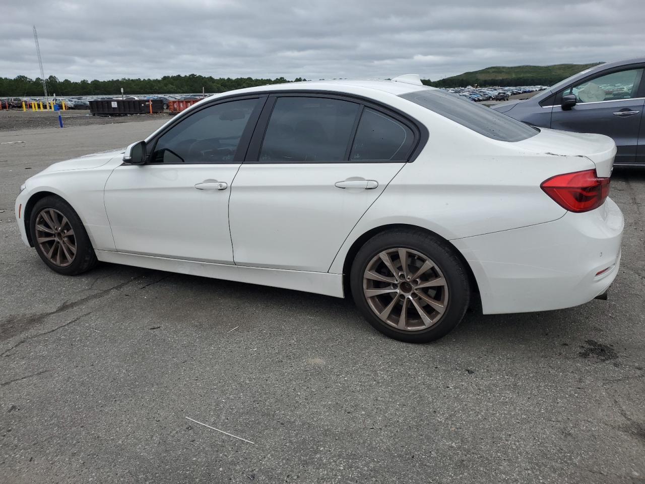 2018 BMW 320 Xi - Фото 2