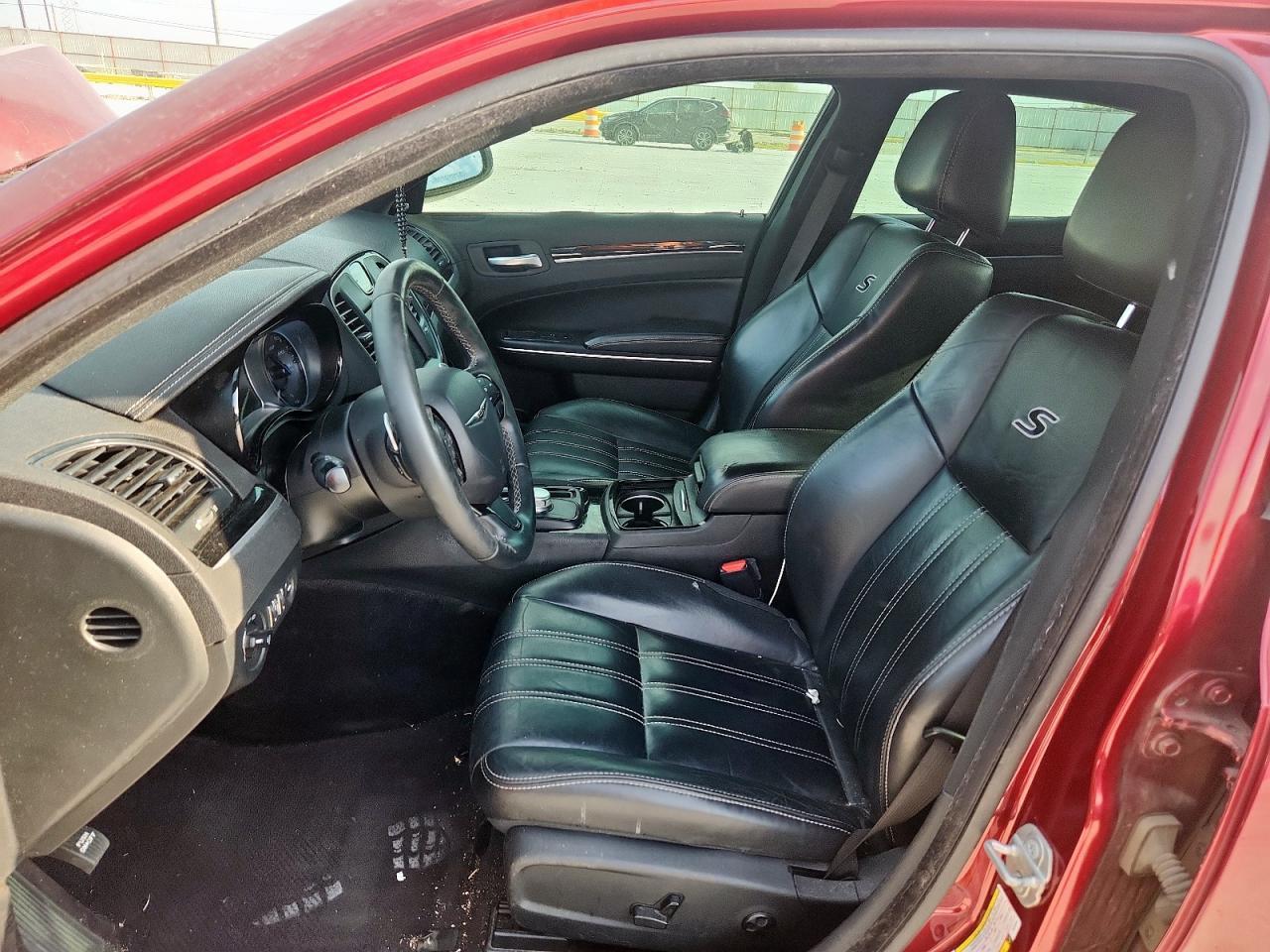 2018 Chrysler 300 S - Image 7