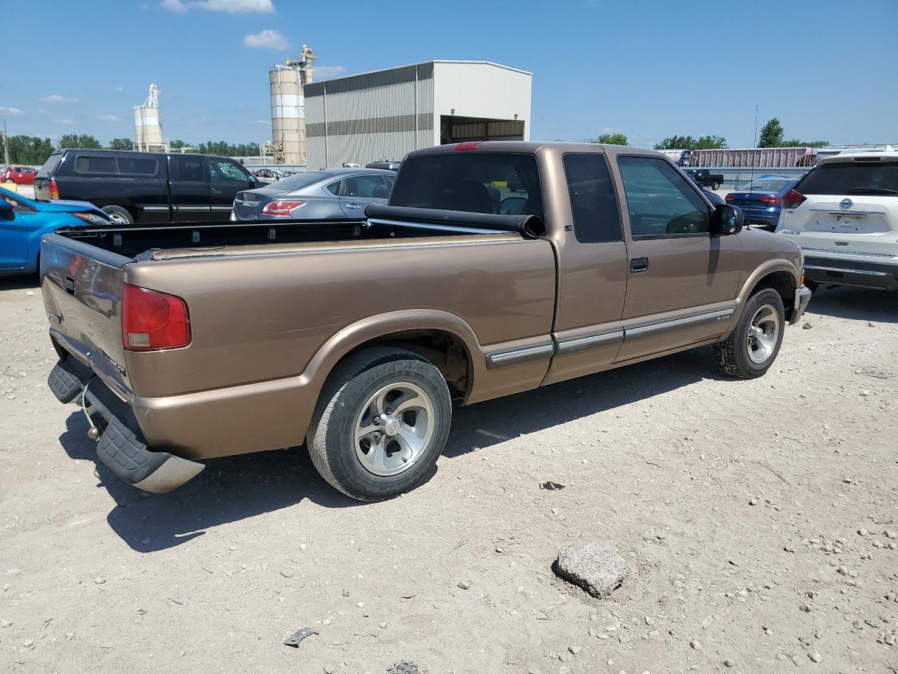 2003 Chevrolet S Truck S10 - Фото 3
