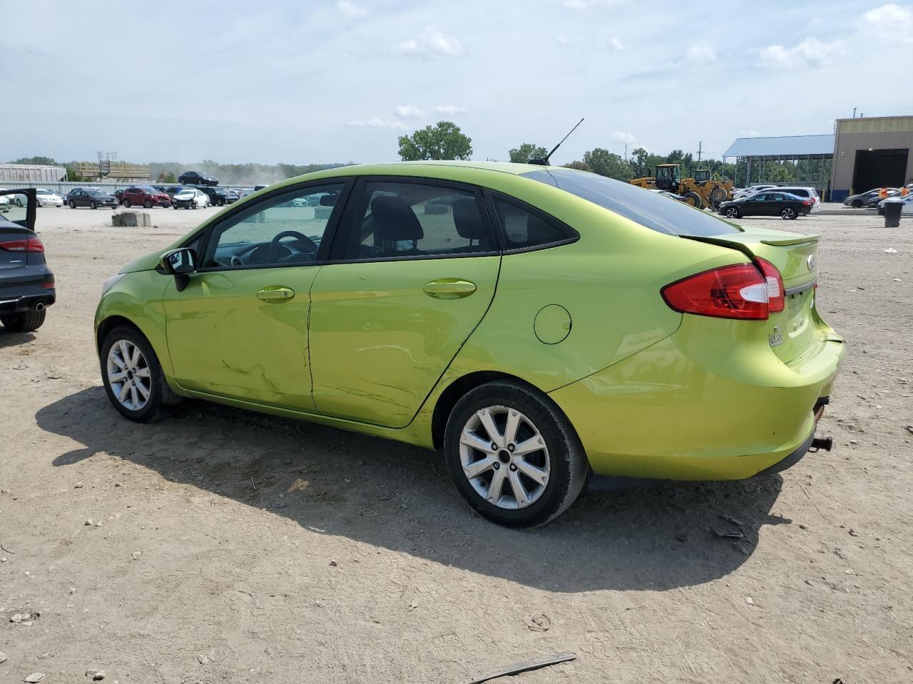 2011 Ford Fiesta Se - Фото 2