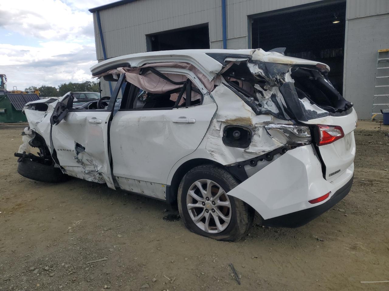 2019 Chevrolet Equinox Ls - Image 2