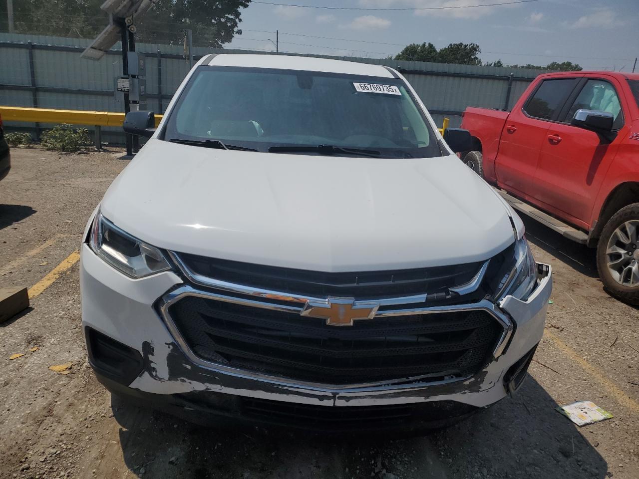 2021 Chevrolet Traverse Ls - Image 5