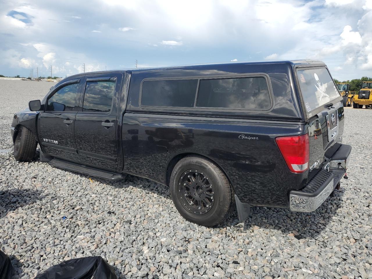 2010 Nissan Titan Xe - Image 2