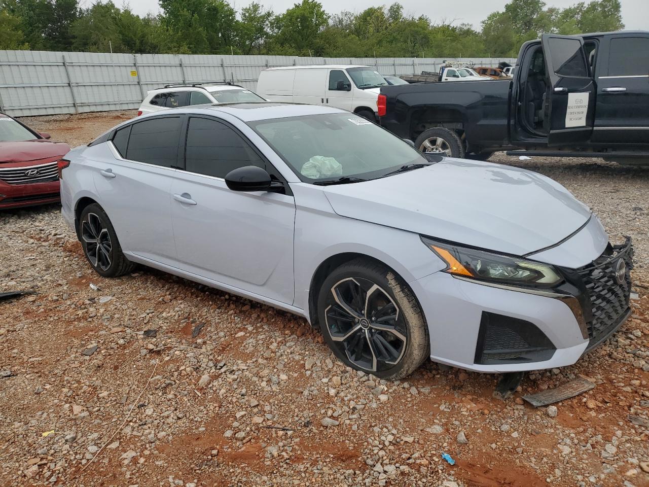 2024 Nissan Altima Sr - Image 4