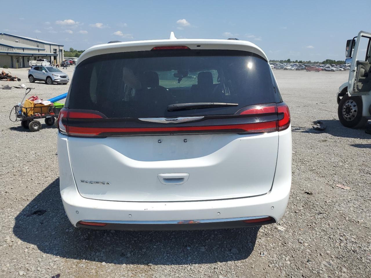 2022 Chrysler Pacifica Touring L - Фото 6