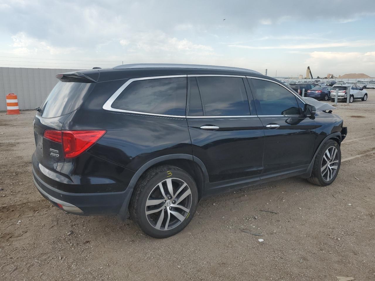 2017 Honda Pilot Touring - Фото 3