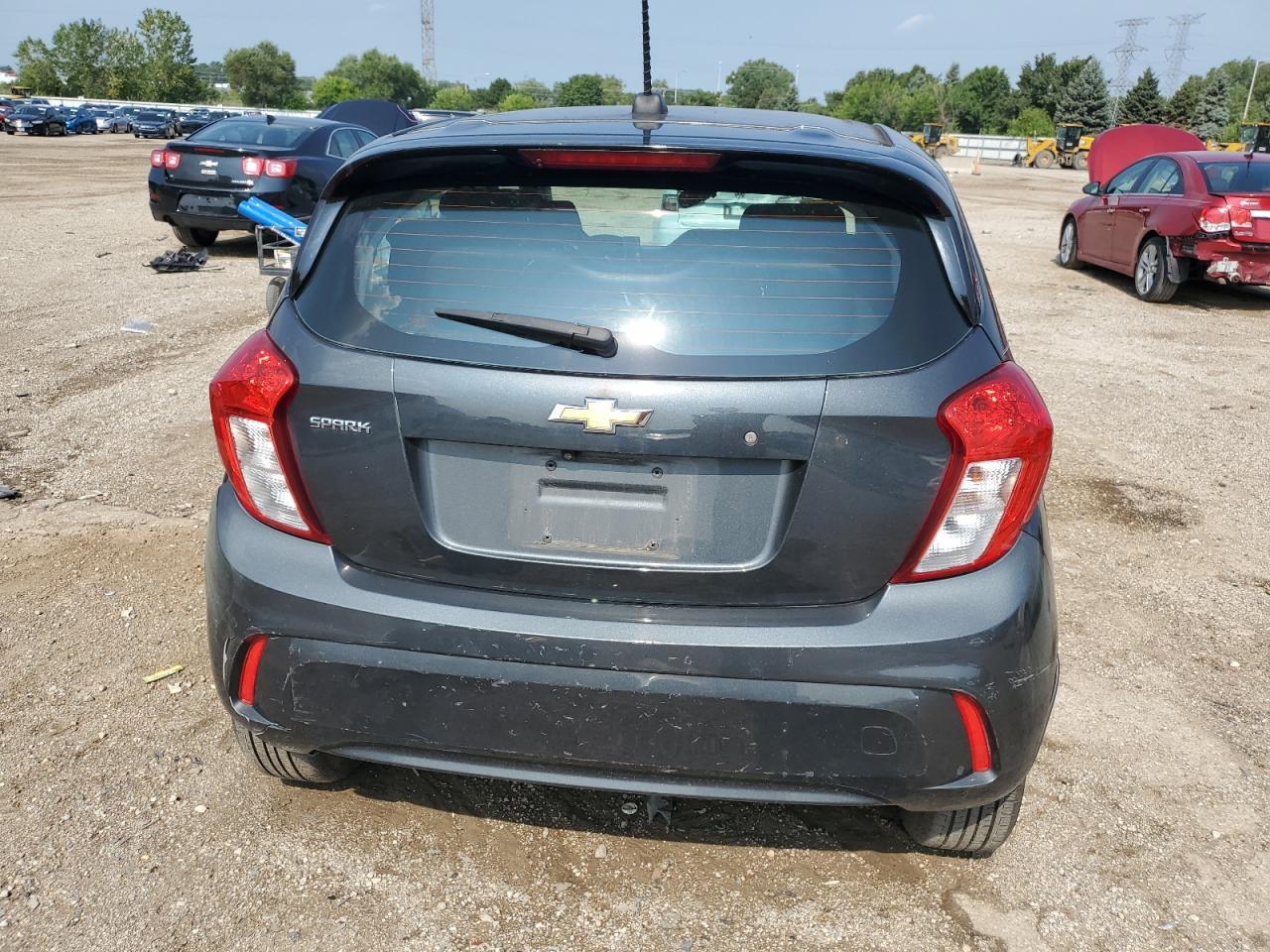 2017 Chevrolet Spark Ls - Фото 6