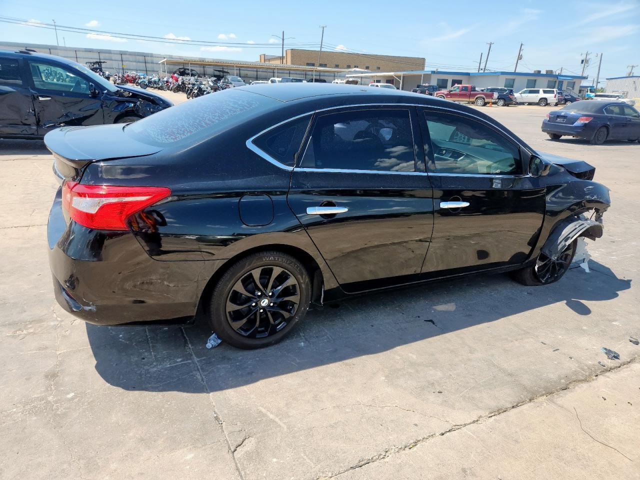 2018 Nissan Sentra S - Фото 3