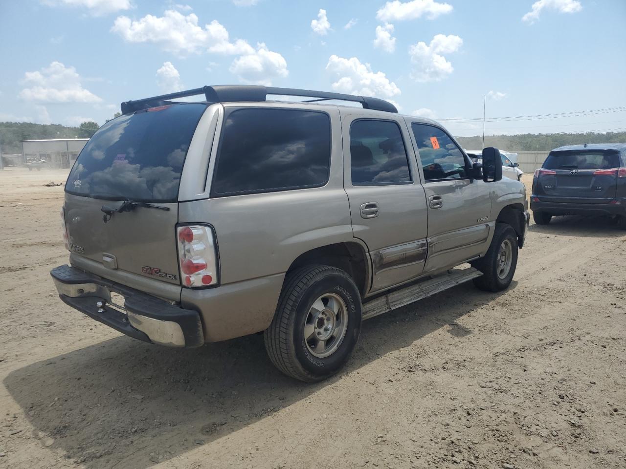 2002 GMC Yukon - Фото 3