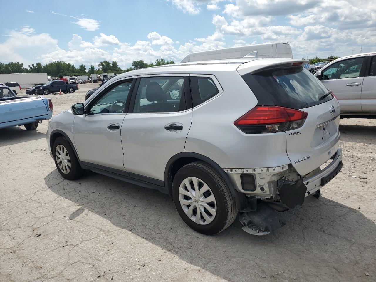 2017 Nissan Rogue S - Фото 2